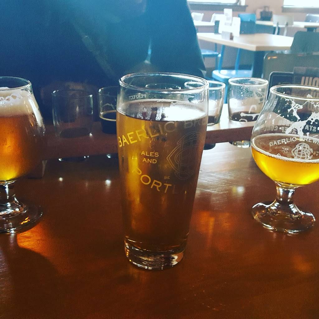 Baerlic Brewing Company | restaurant | 2235 SE 11th Ave, Portland, OR 97214, USA | 5034779418 OR +1 503-477-9418