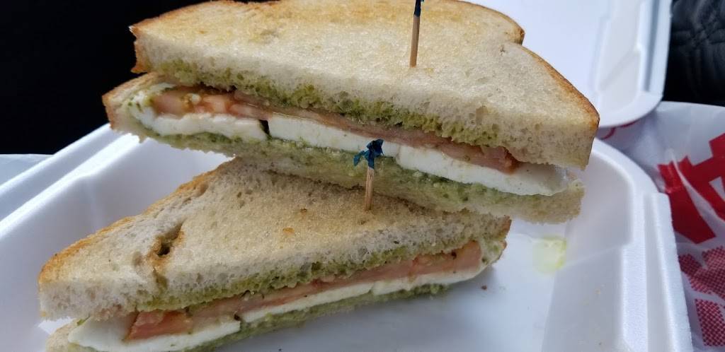 Friends Yogurt & Deli | restaurant | 983 Woodland Pkwy #110, San Marcos, CA 92069, USA | 8586490007 OR +1 858-649-0007