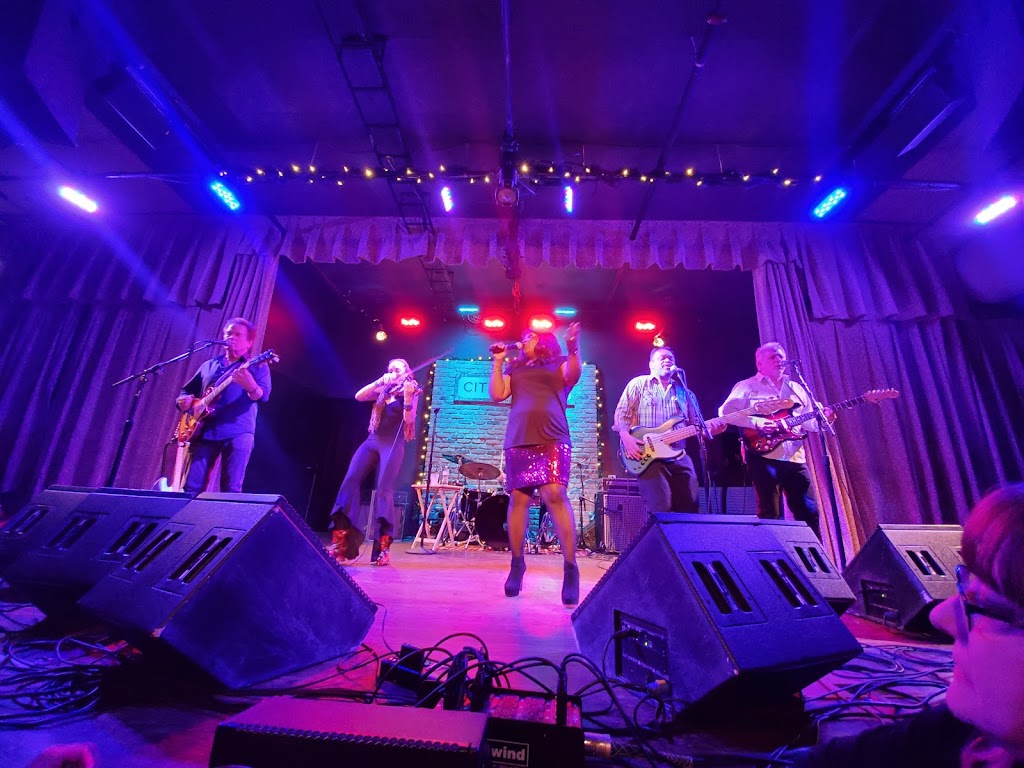 City Winery | restaurant | 1200 W Randolph St, Chicago, IL 60607, USA | 3127339463 OR +1 312-733-9463