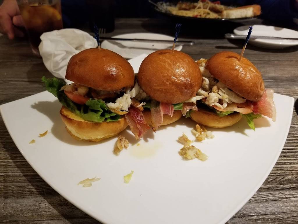 Black & White Grille | restaurant | 206 N Spencer Rd, Spencer, MA 01562, USA | 5088855018 OR +1 508-885-5018