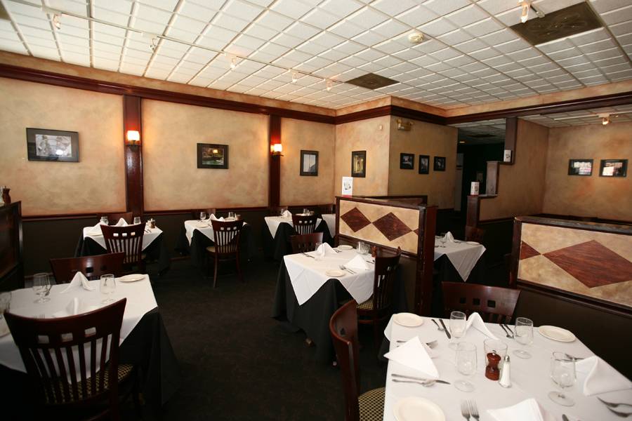 Christopher Martins Restaurant | restaurant | 860 State St, New Haven, CT 06511, USA | 2037768835 OR +1 203-776-8835