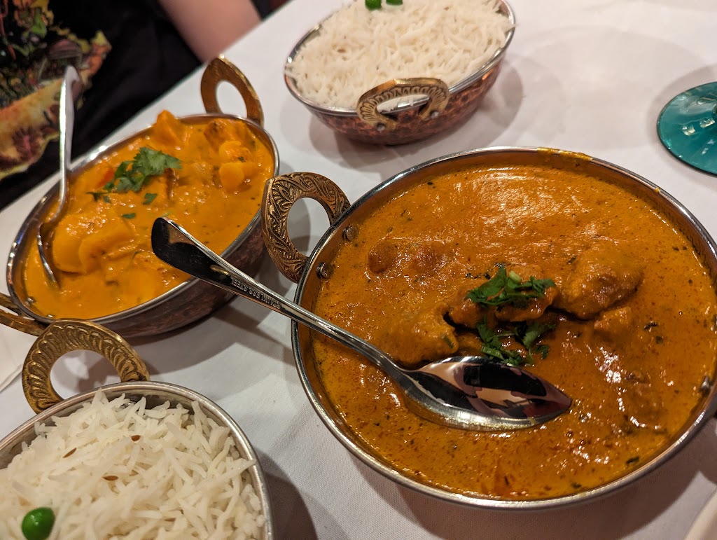 Yak & Yeti Himalayan Cuisine | restaurant | 11561 Geist Pavilion Dr #103, Fishers, IN 46037, USA | 3178276981 OR +1 317-827-6981