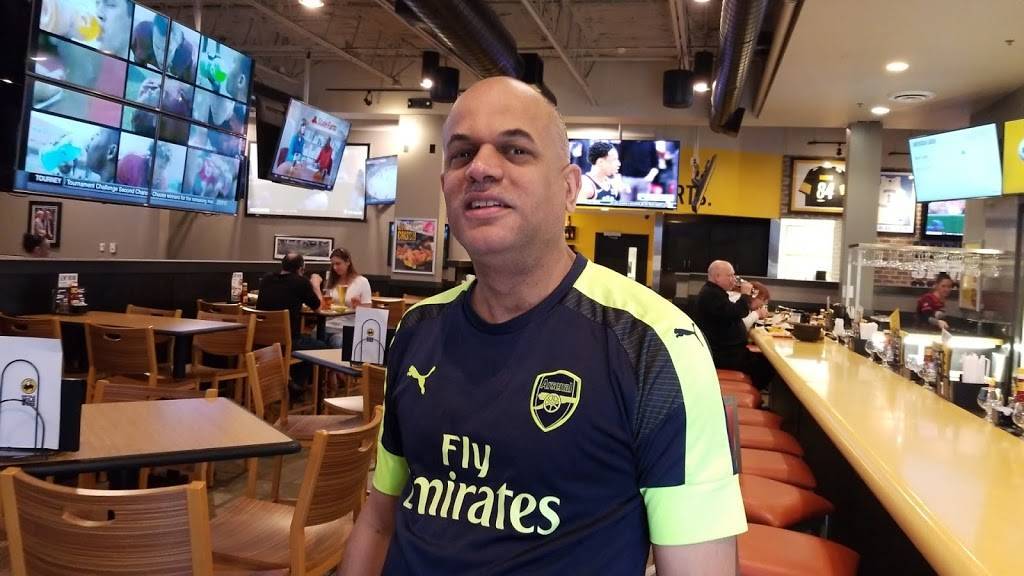 Buffalo Wild Wings | meal takeaway | 1403 N Main St, Farmville, VA 23901, USA | 4343155522 OR +1 434-315-5522