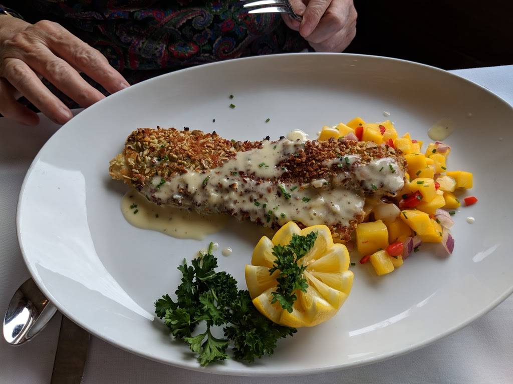 Nautilus Cafe | restaurant | 6100, 46, Woodcleft Ave, Freeport, NY 11520, USA | 5163792566 OR +1 516-379-2566