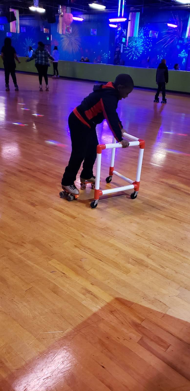 Hot Skates | restaurant | 1716 Whitehead Rd, Woodlawn, MD 21207, USA | 4102657525 OR +1 410-265-7525