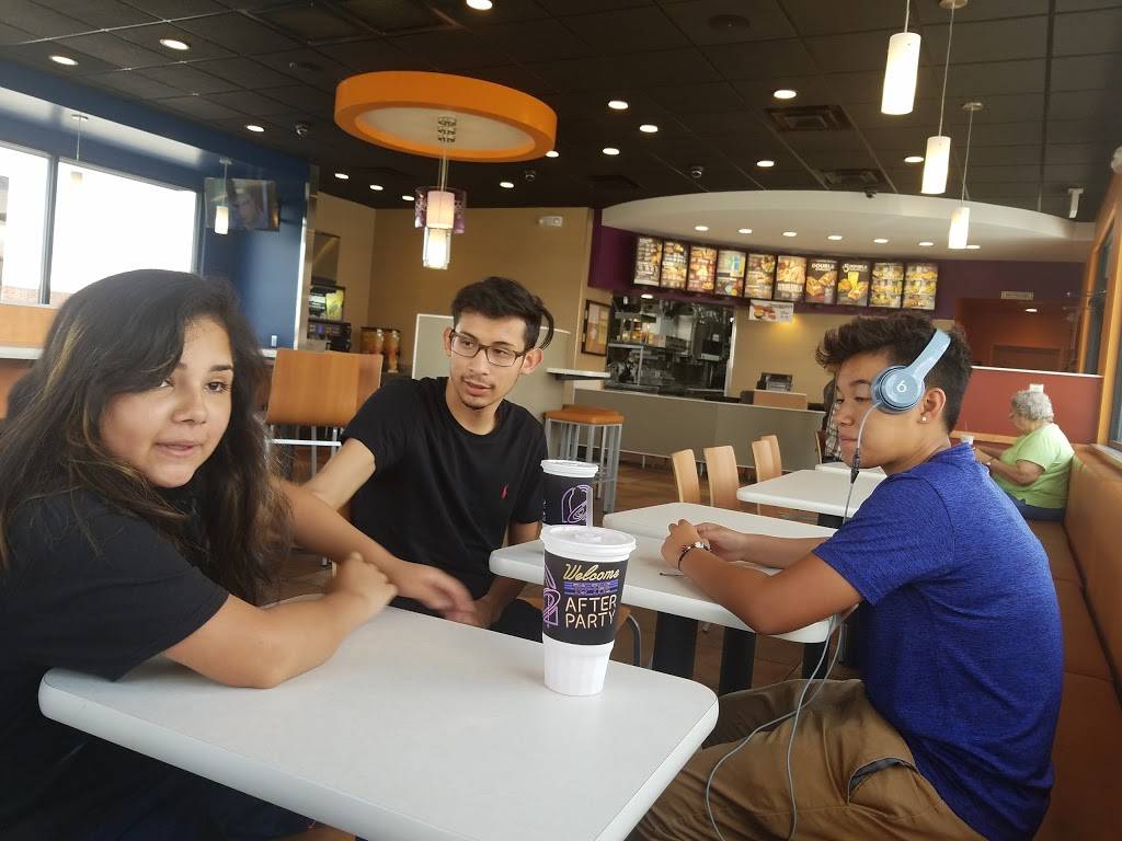 Taco Bell | meal takeaway | 1611 GA-50 W, Tifton, GA 31793, USA | 2293870099 OR +1 229-387-0099