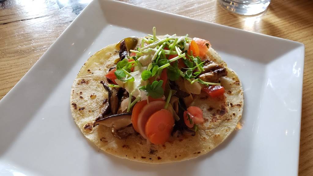 Greenhorn | restaurant | 112 Vine St, Bluffton, OH 45817, USA | 5672264568 OR +1 567-226-4568