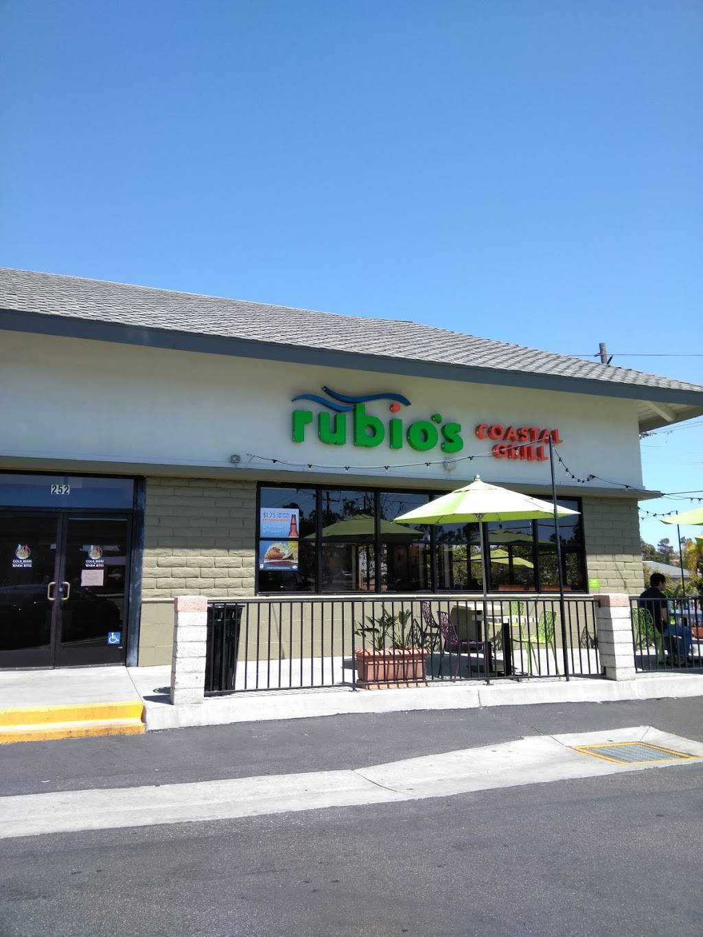 Rubios Coastal Grill | restaurant | 252 N El Camino Real, Encinitas, CA 92024, USA | 7606327395 OR +1 760-632-7395