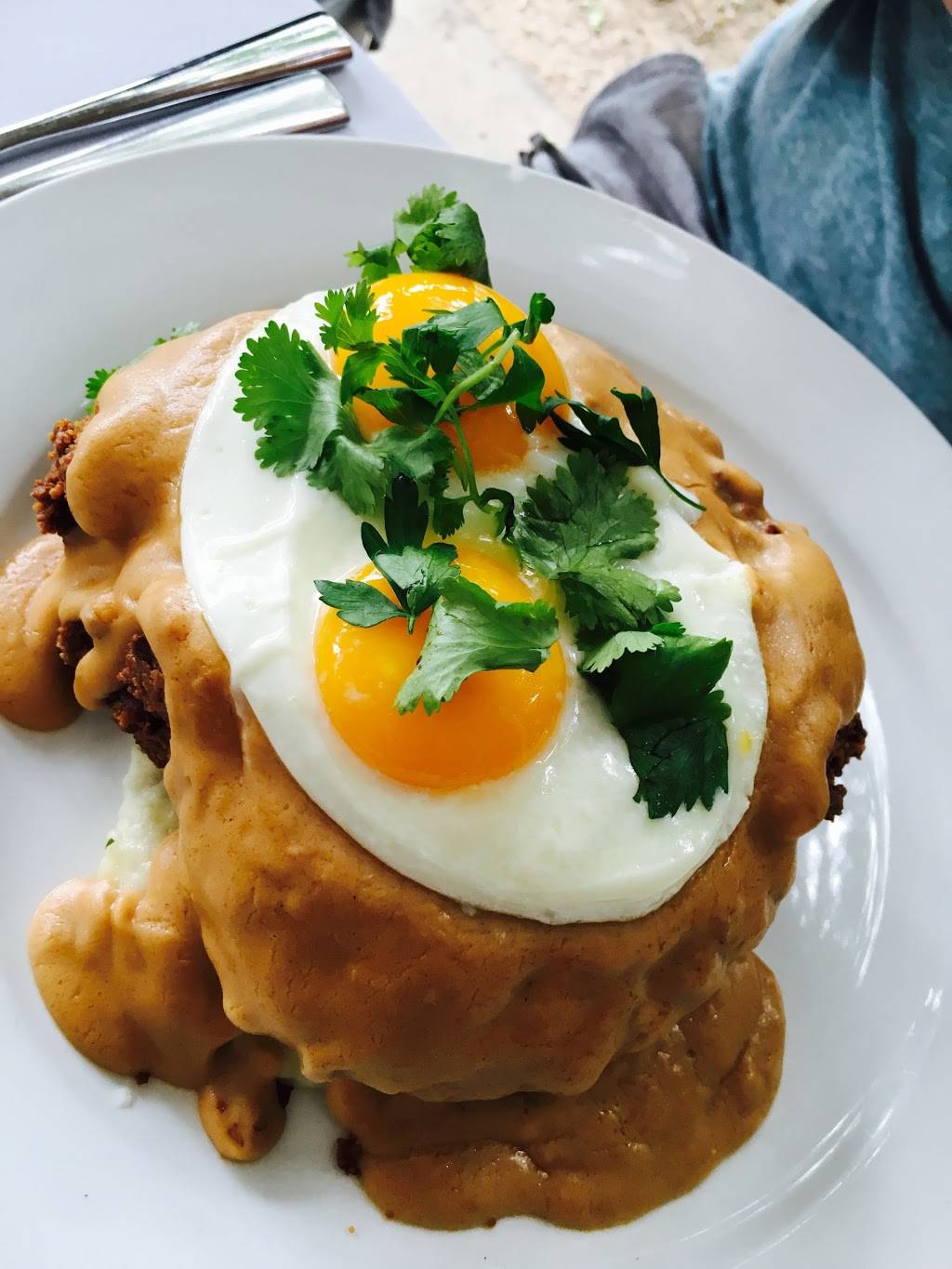 Olivia | restaurant | 2043 S Lamar Blvd, Austin, TX 78704, USA | 5128042700 OR +1 512-804-2700