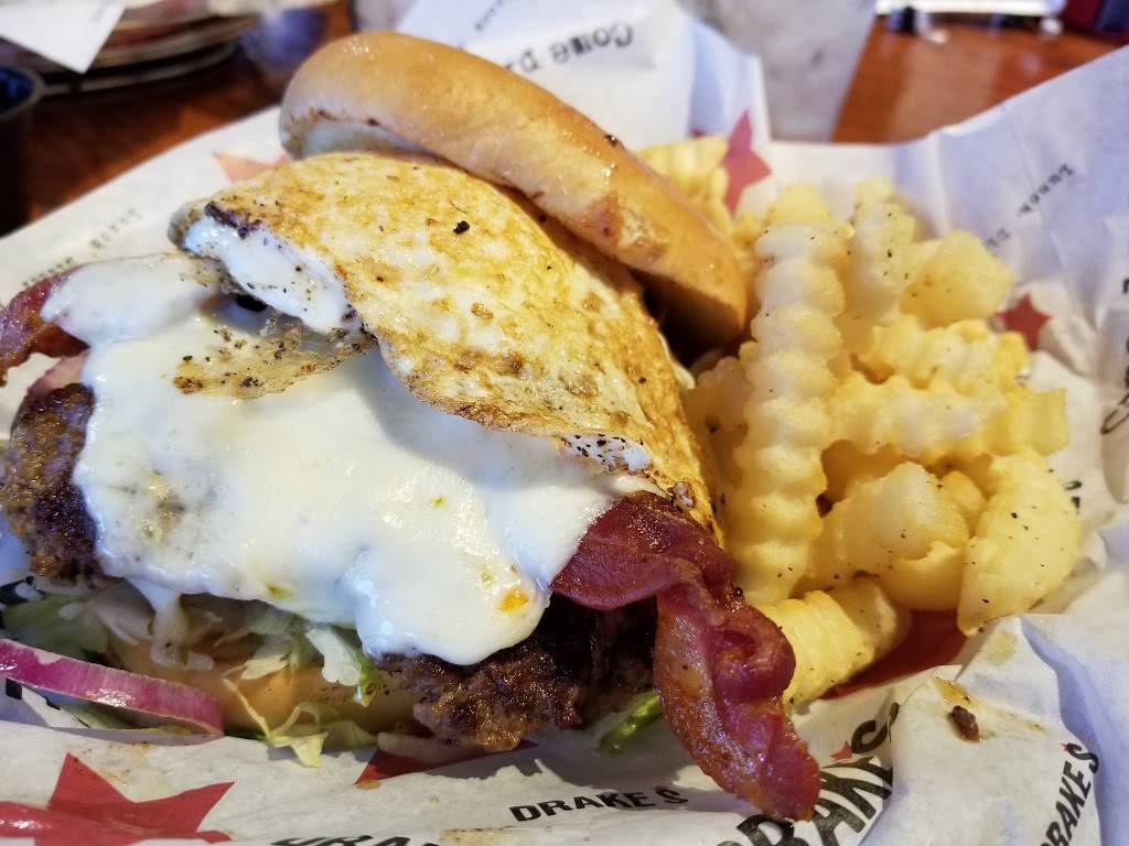 Drake’s Keystone | restaurant | 3740 E 82nd St, Indianapolis, IN 46240, USA | 3174367531 OR +1 317-436-7531