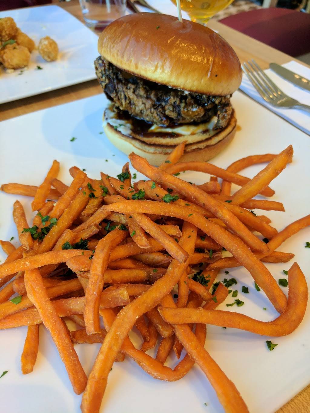 Union Street Gastropub | restaurant | Terminal 3, San Francisco International Airport, San Francisco, CA 94128, USA | 6508218465 OR +1 650-821-8465