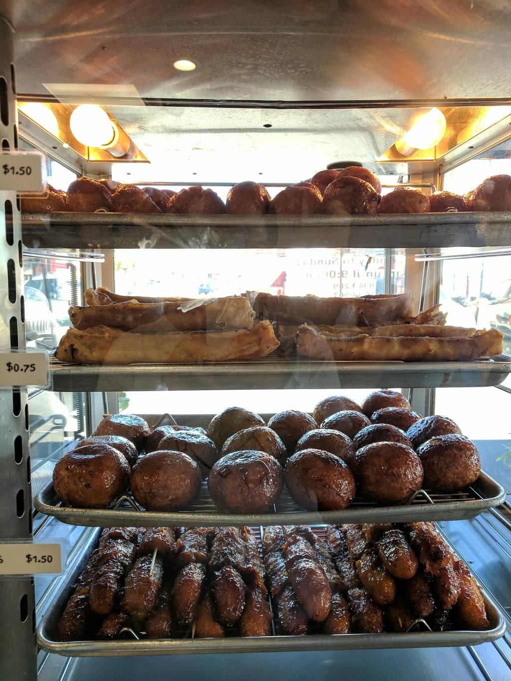 Tita Celias | restaurant | 621 W Carson St, Carson, CA 90745, USA | 3108346289 OR +1 310-834-6289