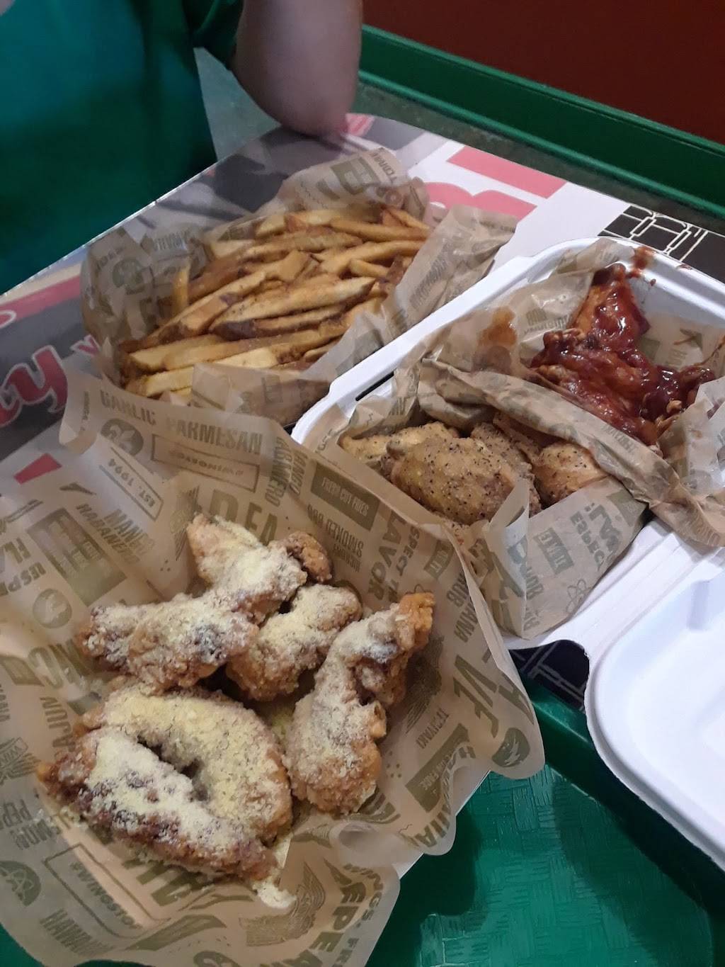 Wingstop | restaurant | 14925 Shady Grove Rd H, Rockville, MD 20850, USA | 3013099464 OR +1 301-309-9464