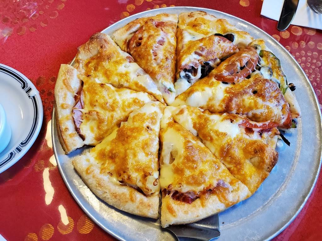 Spartas Pizza & Pasta House | restaurant | 17630 Hwy 99, Lynnwood, WA 98037, USA | 4257451880 OR +1 425-745-1880