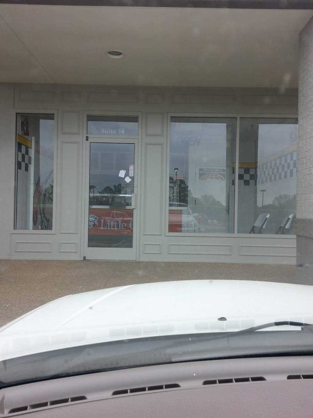 Little Caesars Pizza | meal takeaway | 7820 Poplar Ave #14, Germantown, TN 38138, USA | 9017575626 OR +1 901-757-5626