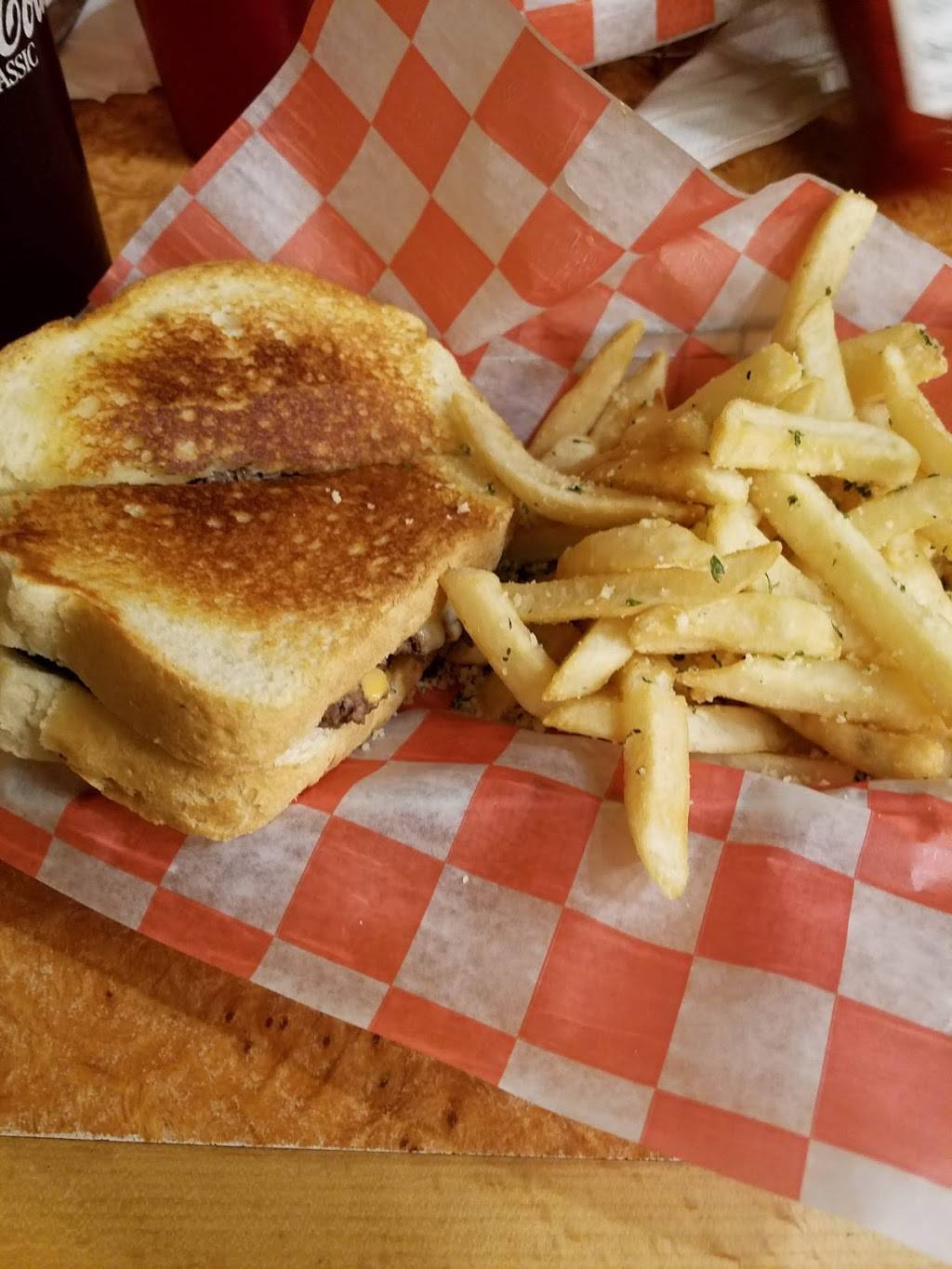 Alexanders On the Square | restaurant | 864 Logan St, Noblesville, IN 46060, USA | 3177739177 OR +1 317-773-9177