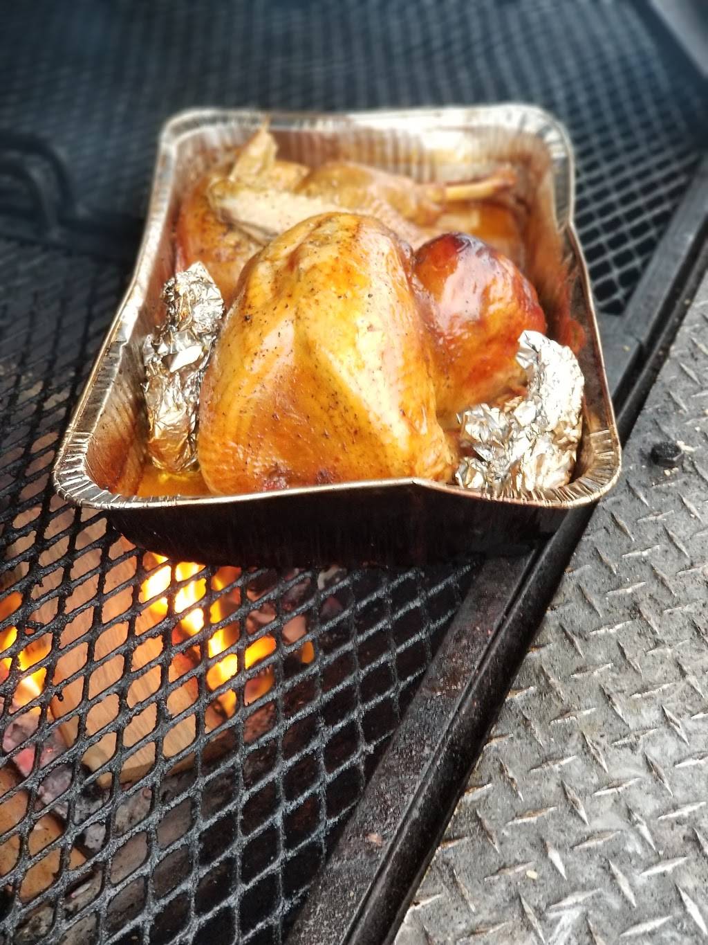 Famous Jays BBQ | restaurant | 5155 Haines Rd N #2602, St. Petersburg, FL 33714, USA | 7274407779 OR +1 727-440-7779