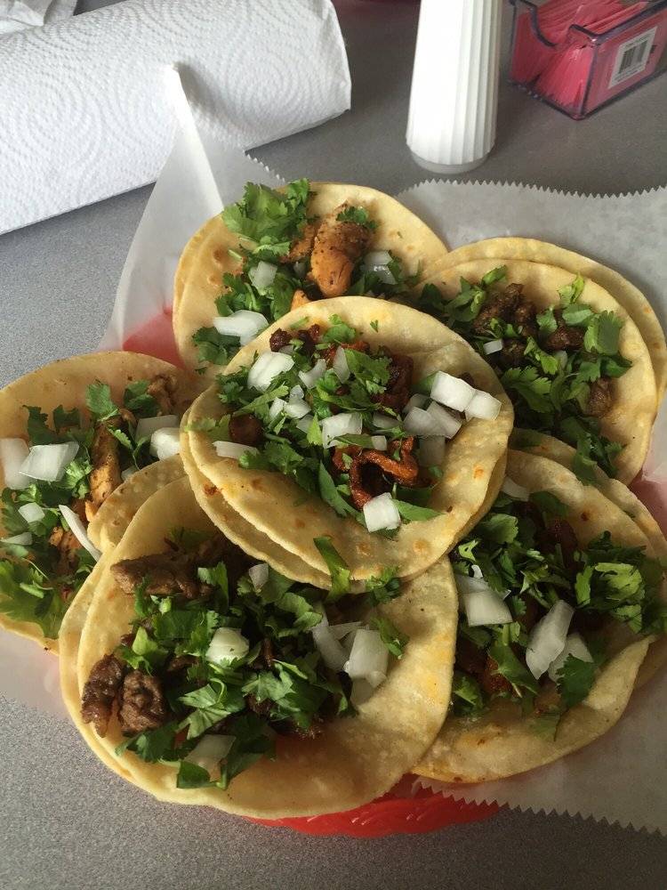 La Palma Taqueria | restaurant | 309 W Avenue G, Conroe, TX 77301, USA | 9365396792 OR +1 936-539-6792