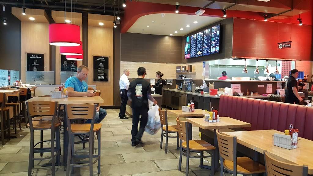 Smashburger | restaurant | 130 General Stilwell Dr Suite 108, Marina, CA 93933, USA | 8319201250 OR +1 831-920-1250