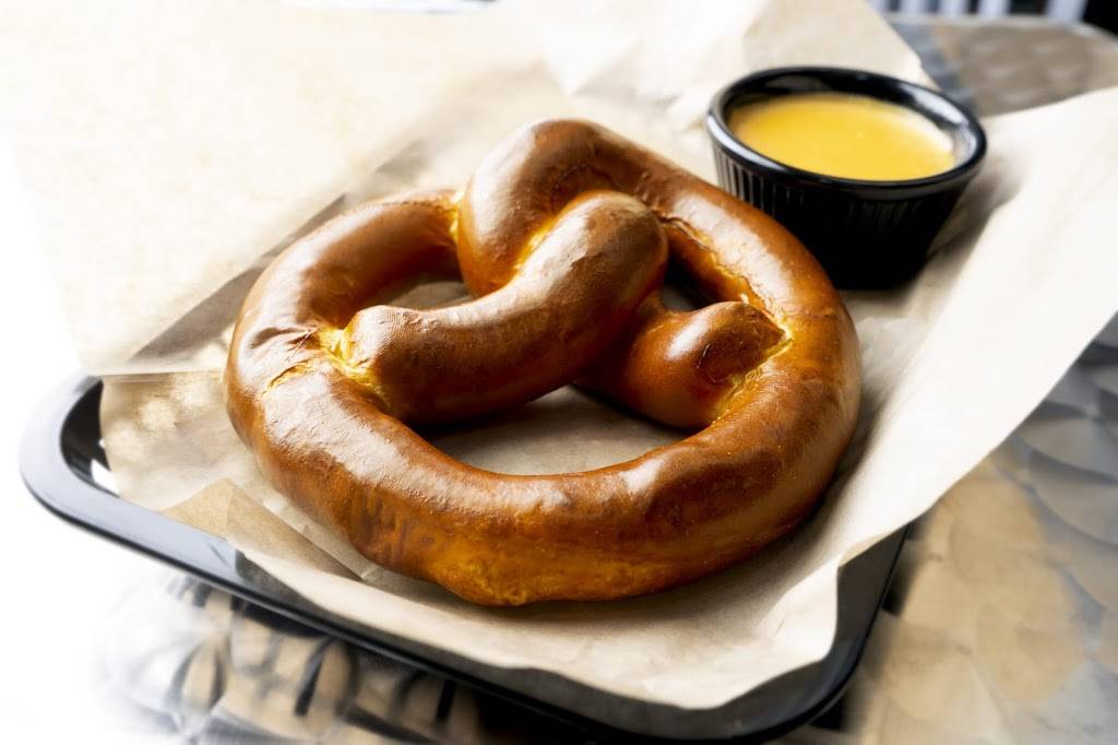 FireUp Esports Lounge | night club | 1601 Douglas Blvd ste a, Roseville, CA 95661, USA | 9163892900 OR +1 916-389-2900