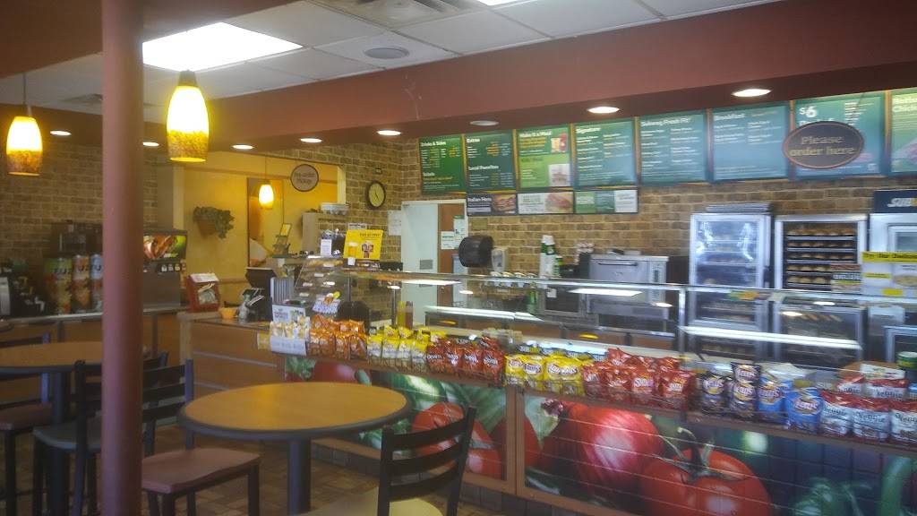Subway Restaurants | restaurant | 956 62nd Ave N, St. Petersburg, FL 33702, USA | 7275214663 OR +1 727-521-4663