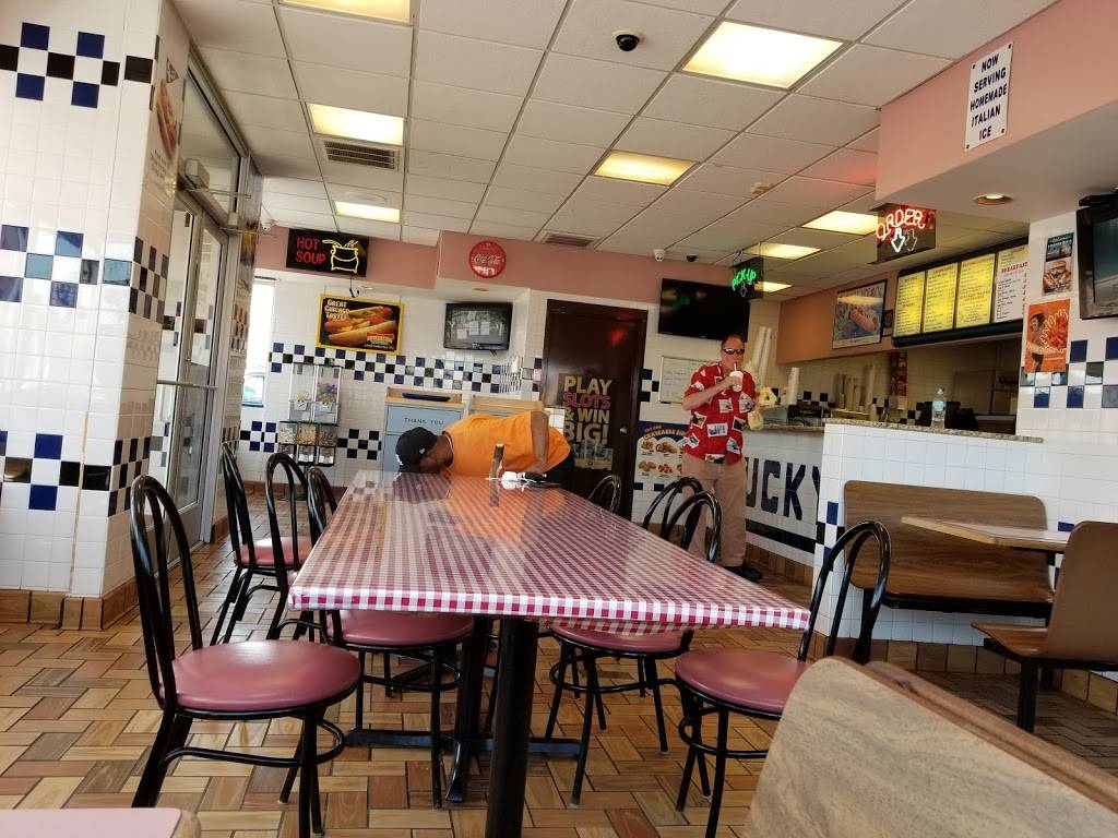 Lucky Dog Hot Dog | restaurant | 1819 W Lake St, Melrose Park, IL 60160, USA | 7083455365 OR +1 708-345-5365