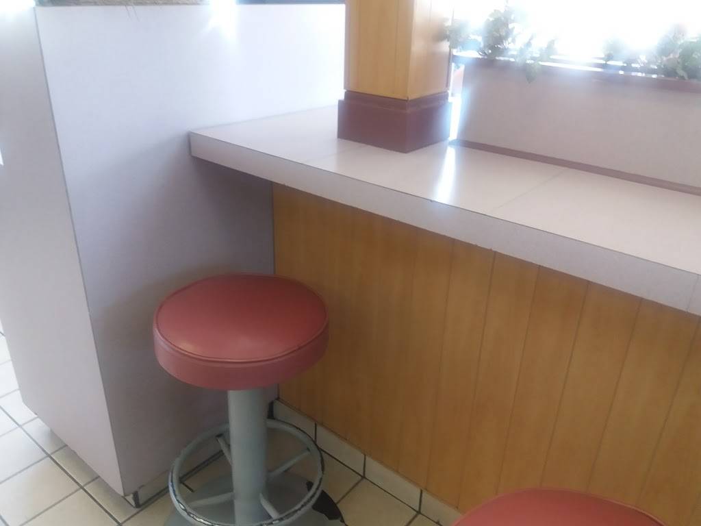 Johnnys | restaurant | 2302 N Garey Ave, Pomona, CA 91767, USA | 9095932696 OR +1 909-593-2696