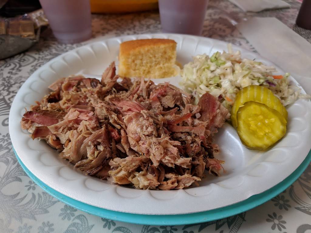 The Pink Pig | restaurant | 3508 S Okatie Hwy, Hardeeville, SC 29927, USA | 8437843635 OR +1 843-784-3635