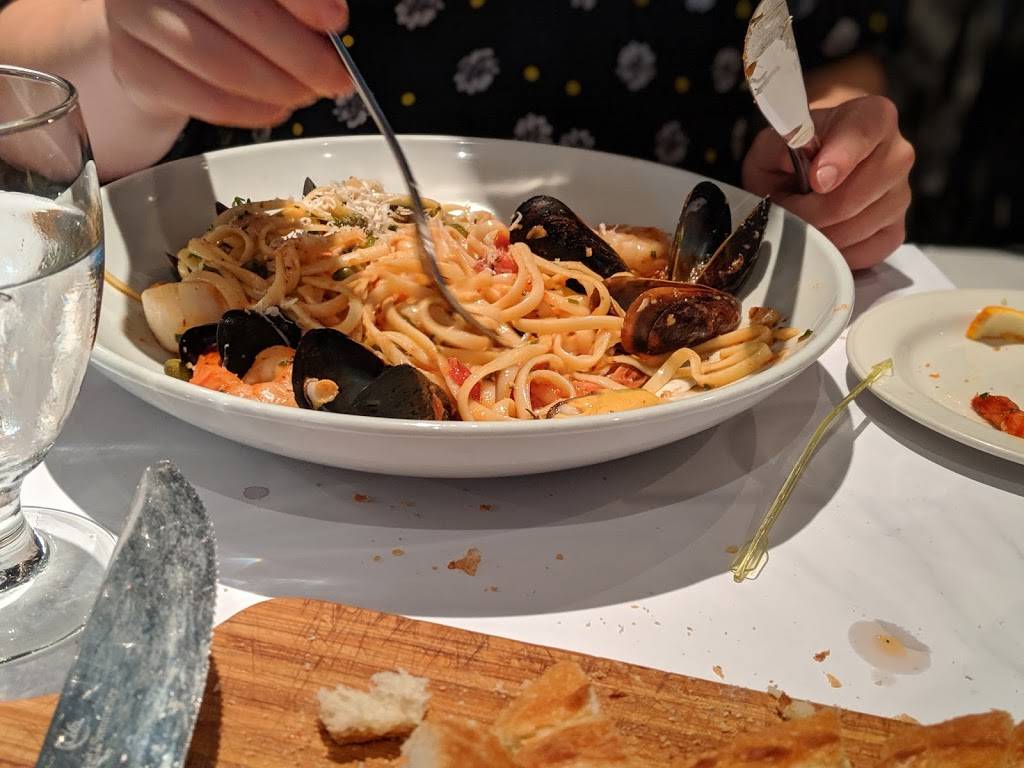 Tomate Basilic | restaurant | 12585 Rue Sherbrooke E, Pointe-aux-Trembles, QC H1B 1C8, Canada | 5146452009 OR +1 514-645-2009