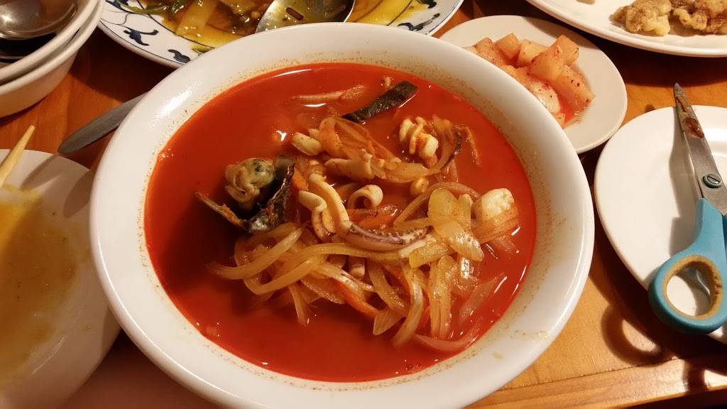 Joong Hwa Ru | restaurant | 2090 Lincoln Hwy #4, Edison, NJ 08817, USA | 7326627883 OR +1 732-662-7883