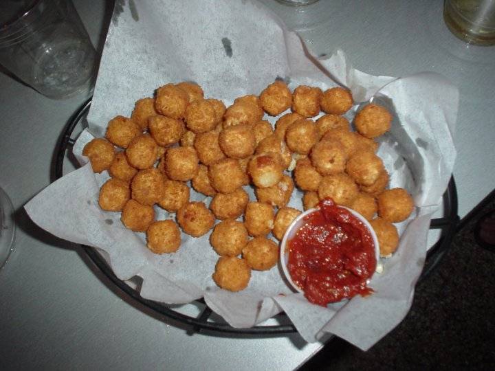 Trayces Too | restaurant | 2578 Ashley River Rd, Charleston, SC 29414, USA | 8435562378 OR +1 843-556-2378