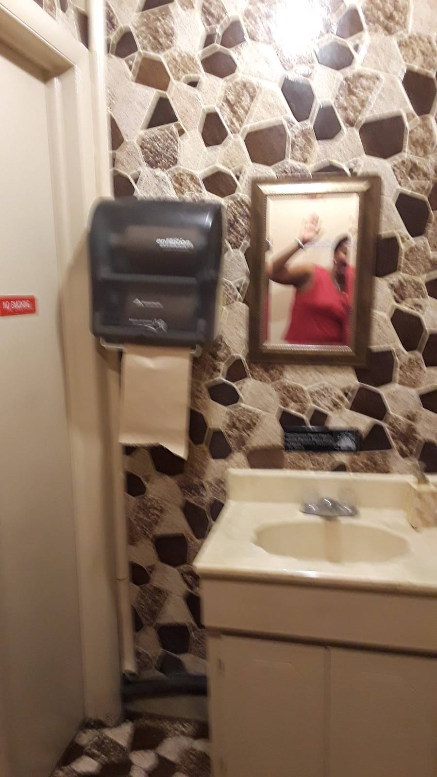 El Triunfo Salvadorian Cuisine | restaurant | 9157 Taft St, Pembroke Pines, FL 33024, USA | 9544360602 OR +1 954-436-0602