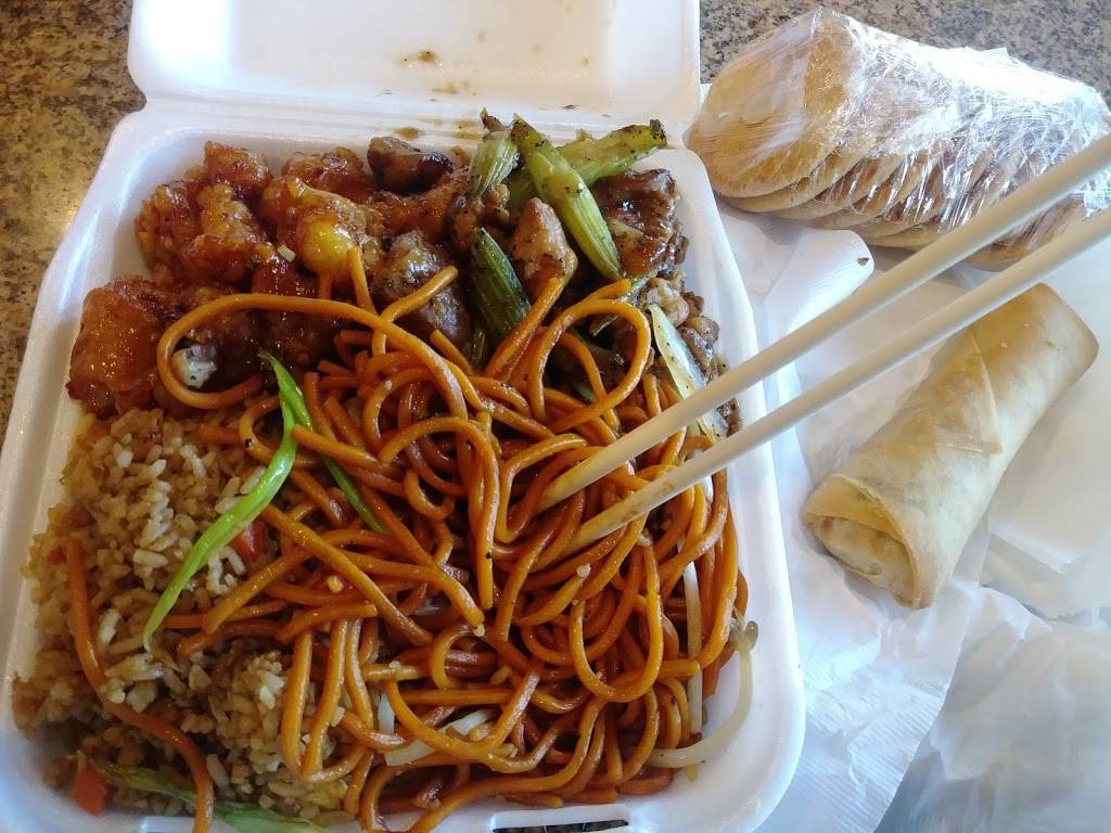 Golden Chopstix | restaurant | 15683 Roy Rogers Dr #205, Victorville, CA 92394, USA | 7602437888 OR +1 760-243-7888