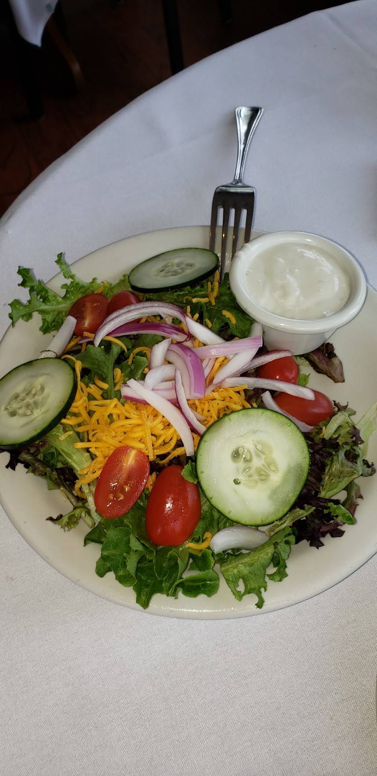 Clifford Lake Inn | restaurant | 561 Clifford Lake Dr NW, Stanton, MI 48888, USA | 9898315151 OR +1 989-831-5151