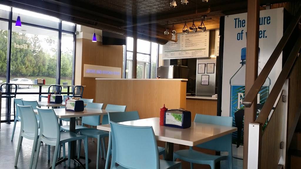 Elevation Burger | restaurant | 108 Waterfront St, Oxon Hill, MD 20745, USA | 3015679010 OR +1 301-567-9010