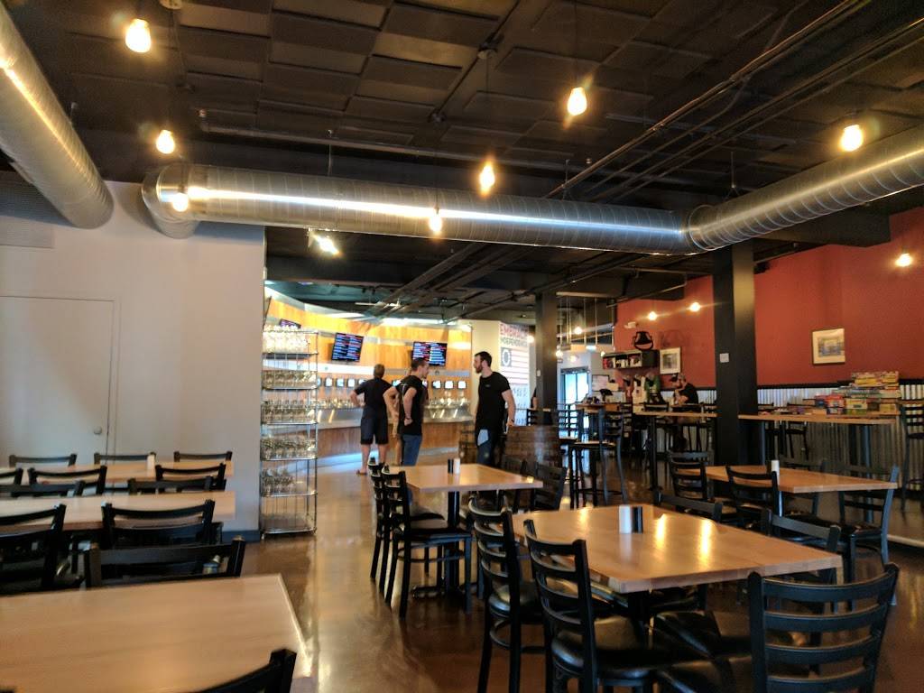 Red Arrow Tap Room - Elmhurst | restaurant | 111 E 1st St, Elmhurst, IL 60126, USA | 6305011322 OR +1 630-501-1322