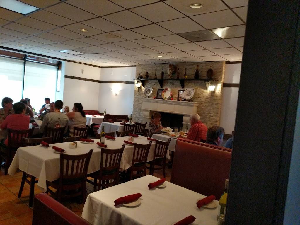 Umbertos | meal delivery | 2780 E Atlantic Blvd, Pompano Beach, FL 33062, USA | 9547847110 OR +1 954-784-7110