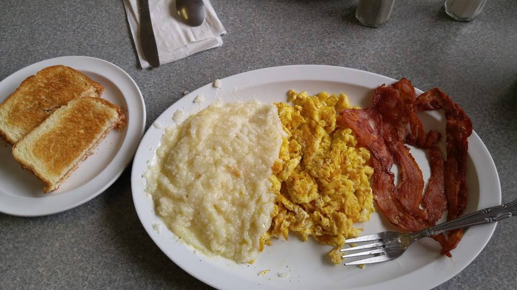 Johns Drive-In | restaurant | 5900 S Ashland Ave, Chicago, IL 60636, USA | 7739256177 OR +1 773-925-6177