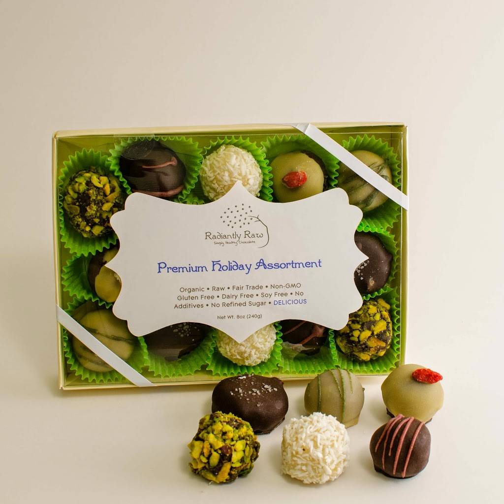 Radiantly Raw | restaurant | 3312 Austin Bluffs Pkwy, Colorado Springs, CO 80918, USA | 7197496176 OR +1 719-749-6176