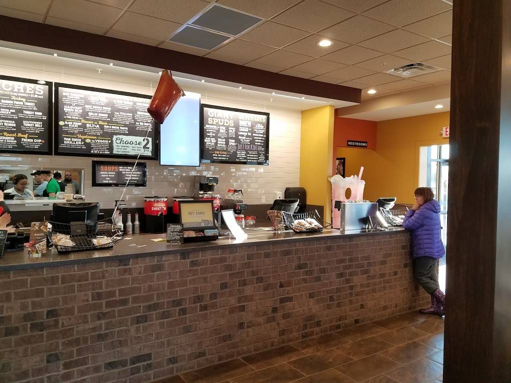 McAlisters Deli | restaurant | 1635 E Jackson, Macomb, IL 61455, USA | 3093261326 OR +1 309-326-1326