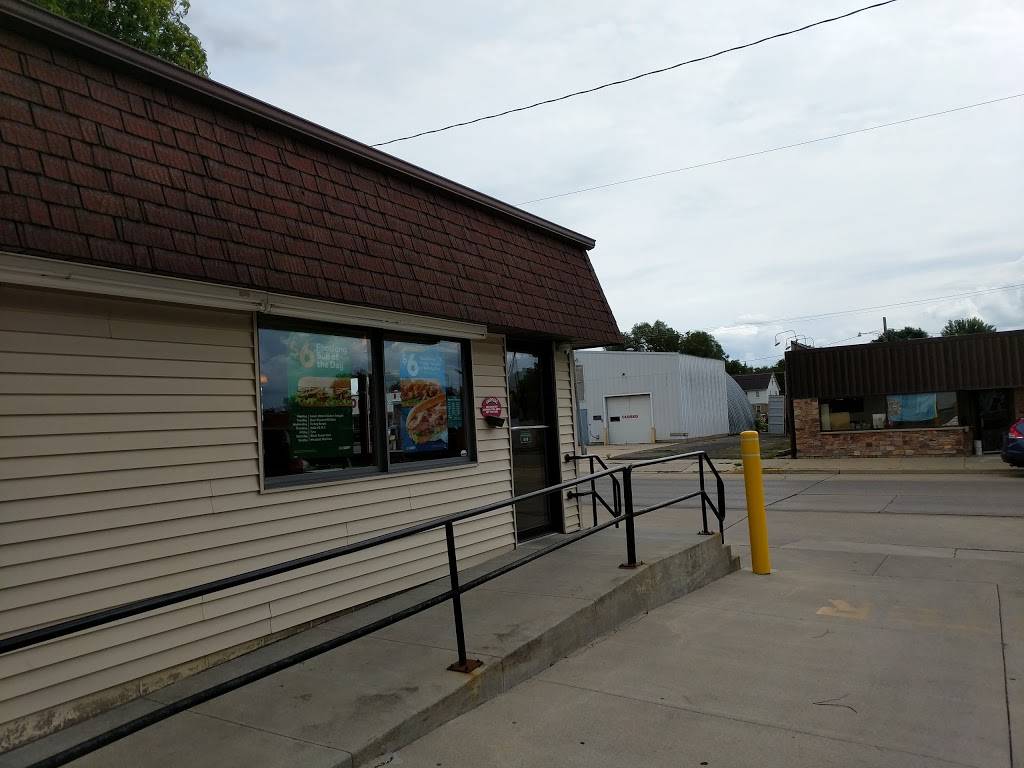Subway Restaurants | restaurant | 910 W Oakland Ave, Austin, MN 55912, USA | 5074338575 OR +1 507-433-8575