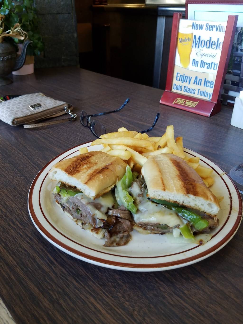 Fiddlers Restaurant | restaurant | 12721 Glenoaks Blvd, Sylmar, CA 91342, USA | 8183622013 OR +1 818-362-2013