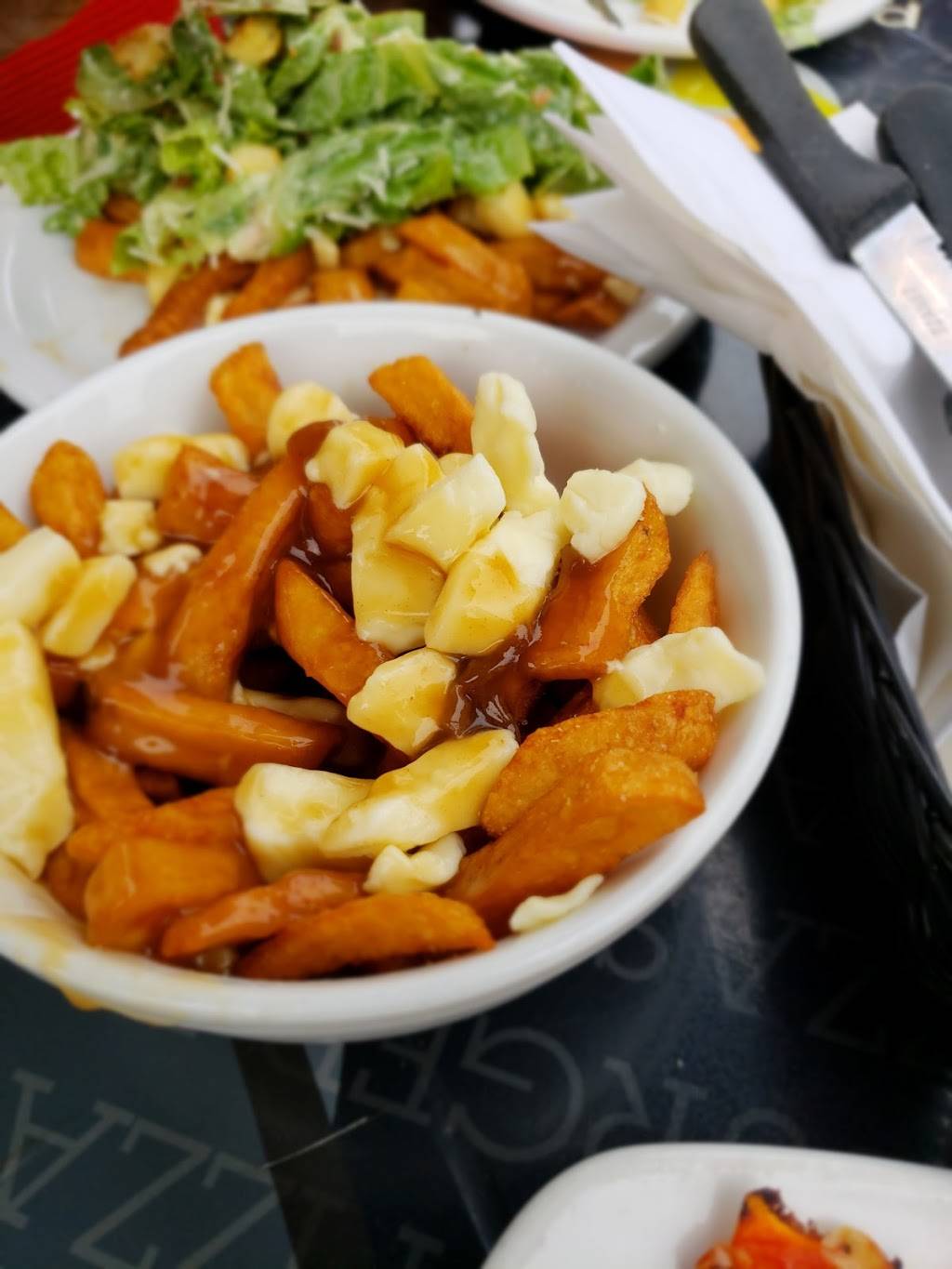 Pizza & Cie | restaurant | 814-1 Rue de Saint Jovite, Mont-Tremblant, QC J8E 3J8, Canada | 8194258233 OR +1 819-425-8233