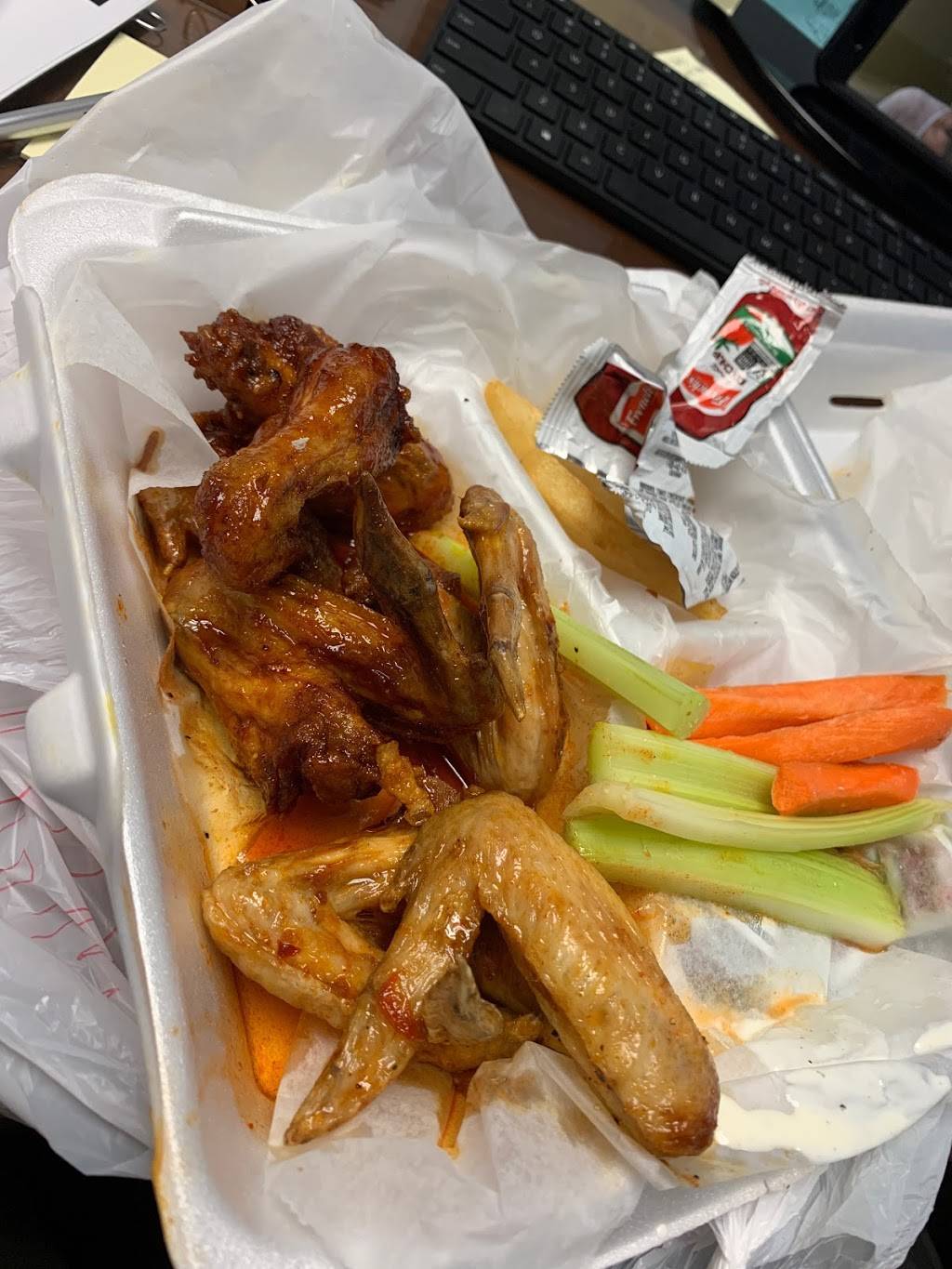 Westys | restaurant | 346 N Main St, Memphis, TN 38103, USA | 9015438646 OR +1 901-543-8646