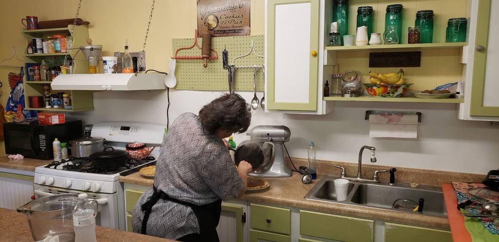 Gannys Pie Shop | restaurant | 6018 TX-37, Winnsboro, TX 75494, USA | 9032430992 OR +1 903-243-0992