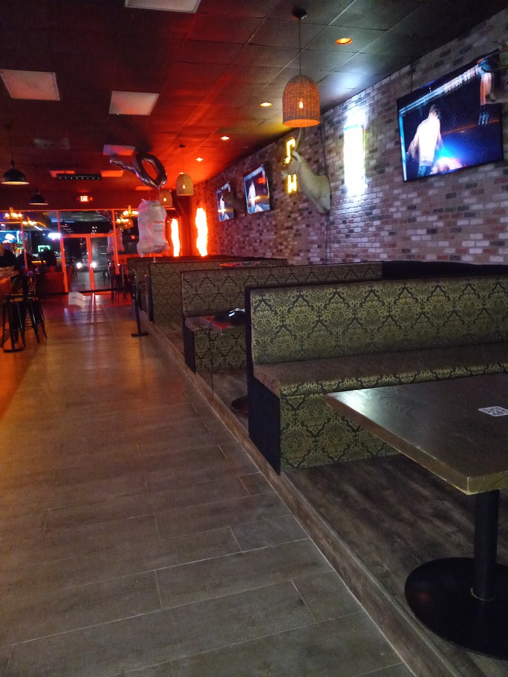 District At Uptown Bar&Grill | restaurant | 137 E Nolana Ave, McAllen, TX 78504, USA | 9562224134 OR +1 956-222-4134