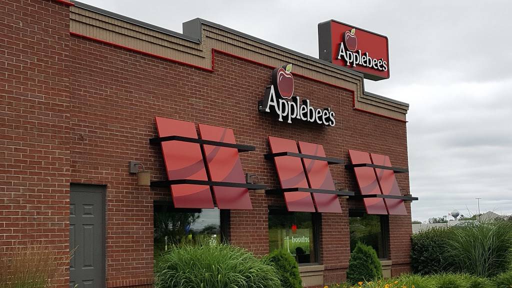 Applebees Grill + Bar | restaurant | 2303 WI-25 N, Menomonie, WI 54751, USA | 7152333036 OR +1 715-233-3036