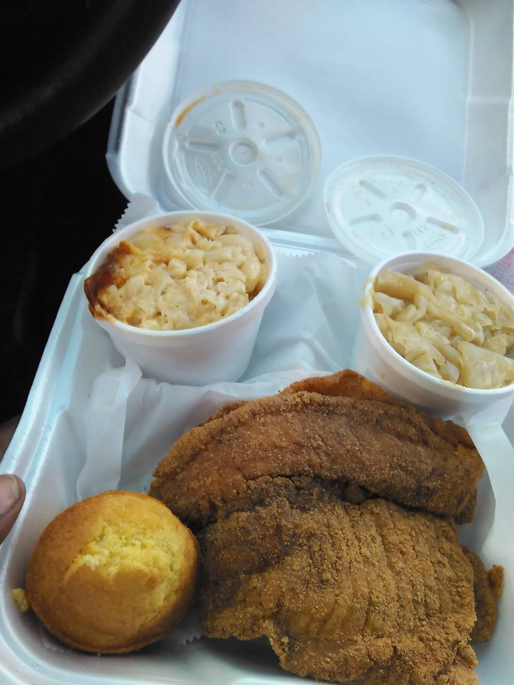 DeAngelos Soulfood, Deli & More | restaurant | 17425 Telegraph Rd, Detroit, MI 48219, USA | 3135357157 OR +1 313-535-7157