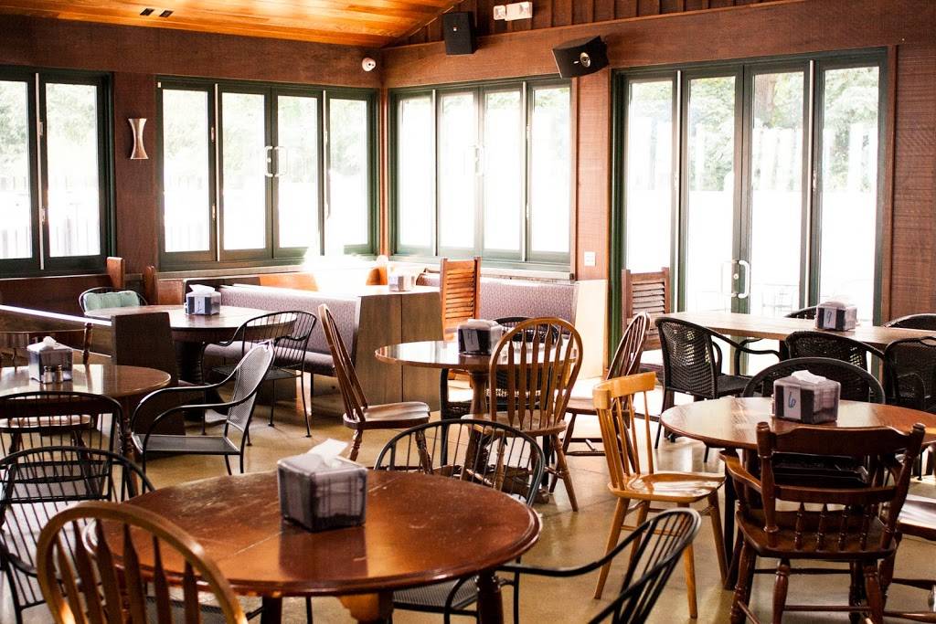 Puss N Boots Tavern | restaurant | 942 Trenton Rd, Fairless Hills, PA 19030, USA | 2152958236 OR +1 215-295-8236