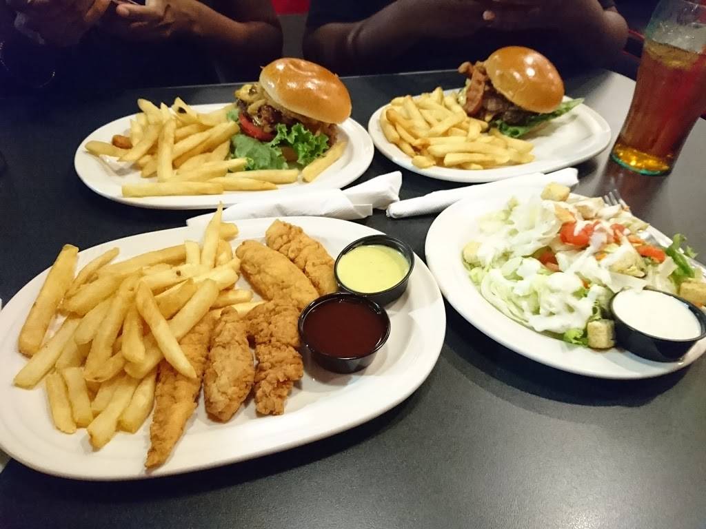 Friendlys | restaurant | 506 South Ocean Boulevard, Myrtle Beach, SC 29577, USA | 8439168636 OR +1 843-916-8636